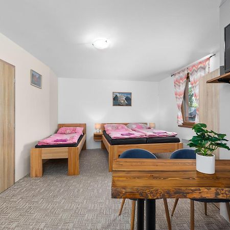 Marine Zavlahy Apartment Hrdejovice Ngoại thất bức ảnh