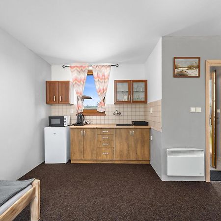 Marine Zavlahy Apartment Hrdejovice Ngoại thất bức ảnh
