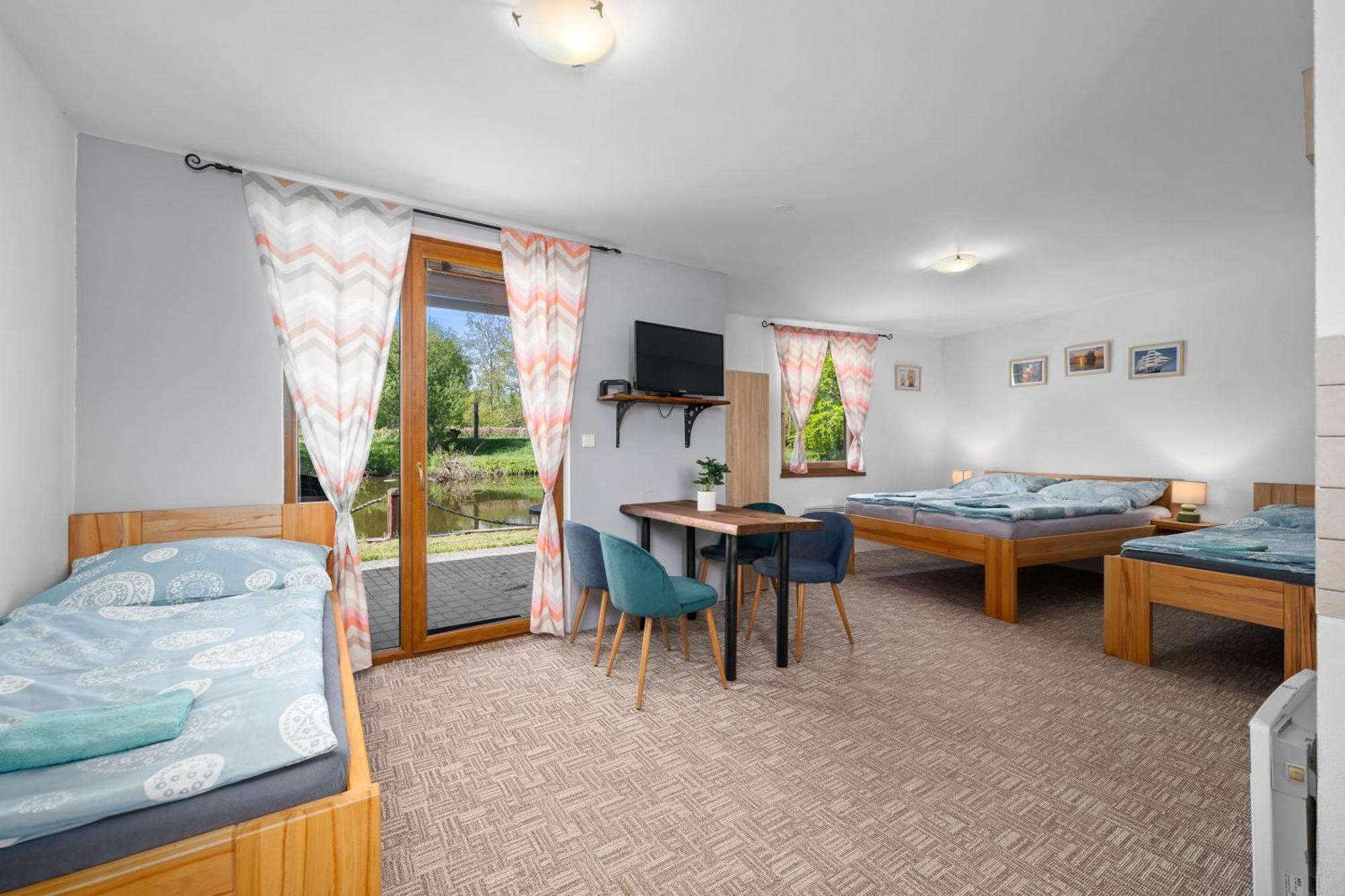Marine Zavlahy Apartment Hrdejovice Ngoại thất bức ảnh