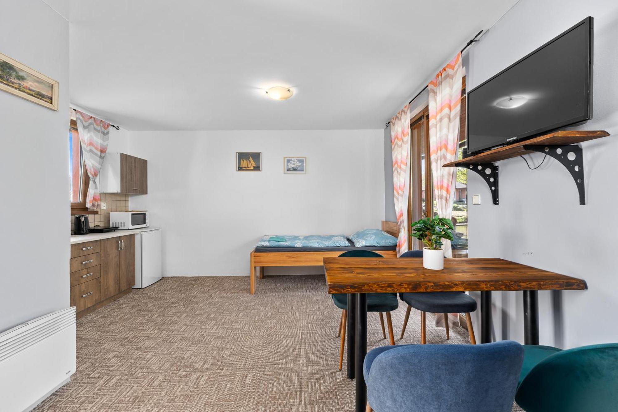 Marine Zavlahy Apartment Hrdejovice Ngoại thất bức ảnh
