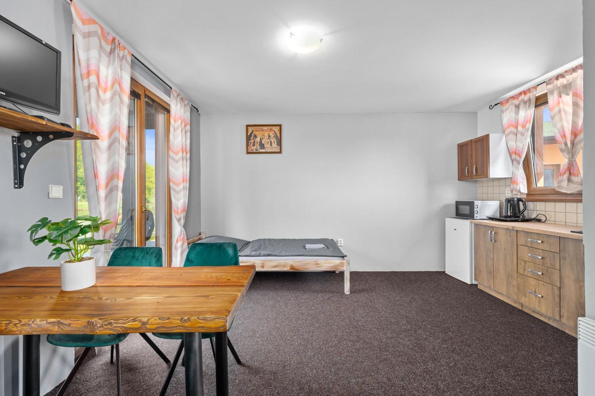 Marine Zavlahy Apartment Hrdejovice Ngoại thất bức ảnh